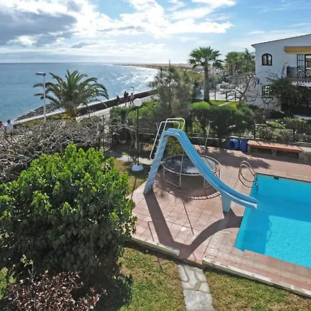Tarantos Beach Villa